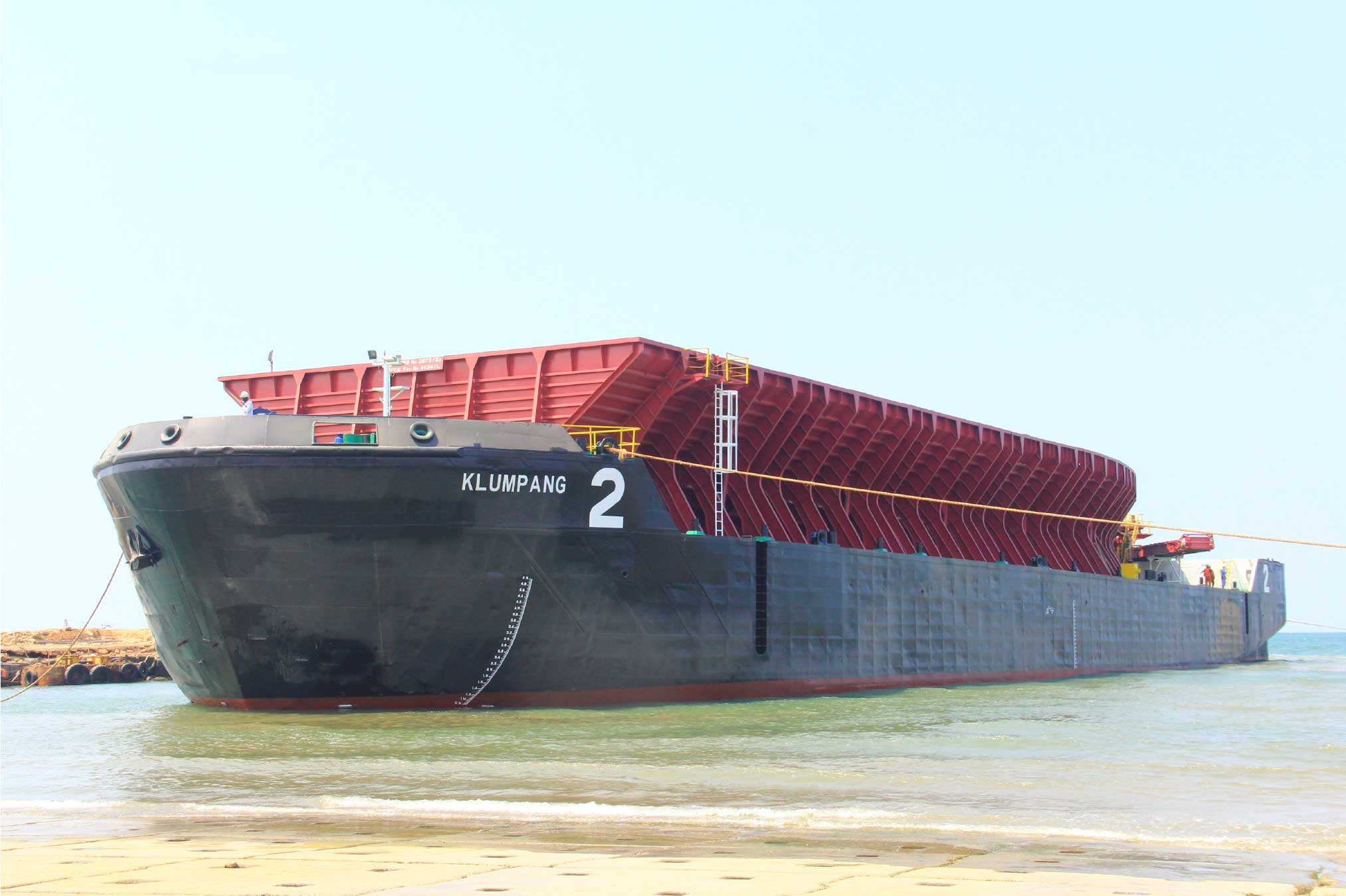 Self Discharging Barge