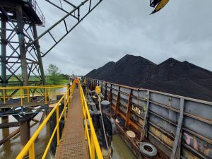 Pentingnya Batu Bara bagi Logistik Maritim dan Industri Nasional