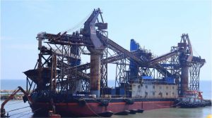 Floating Loading Facility: Solusi Pengangkutan Material Berat
