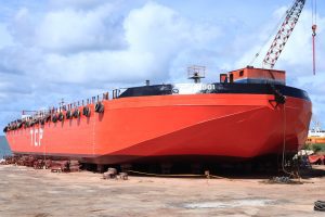 Oil Barge: Fungsi, Spesifikasi & Docking Shipyard