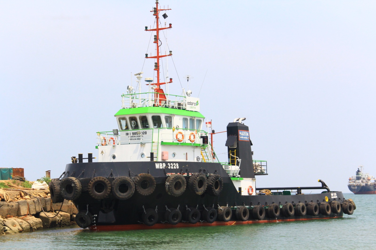perbaikan tugboat