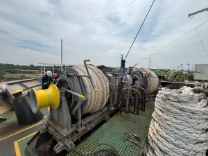Windlass Kapal: Fungsi, Jenis, dan Cara Kerjanya