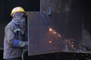 Plat Kapal: Jenis dan Proses Penggantian di Galangan Kapal